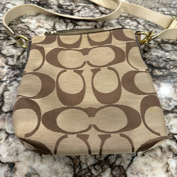 Vintage Signature Tan Gold Stripe Coach Swingback - Picture 3 of 16